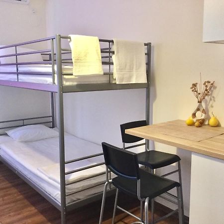Ийзи Апартмънтс Apartment София Екстериор снимка